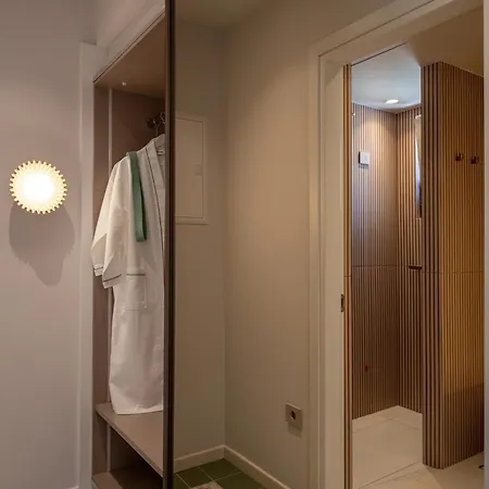 Coo Boutique - Adults Only 4*