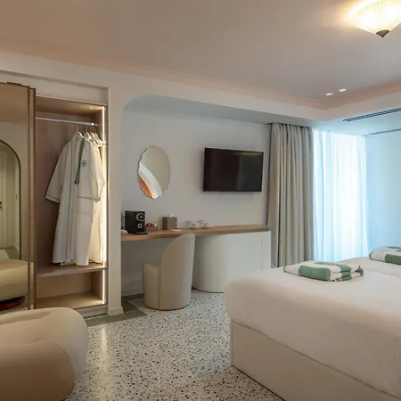 Coo Boutique - Adults Only 4*